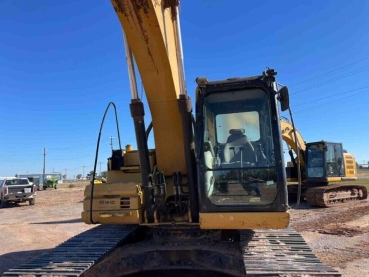 2008-caterpillar-320d-image-6