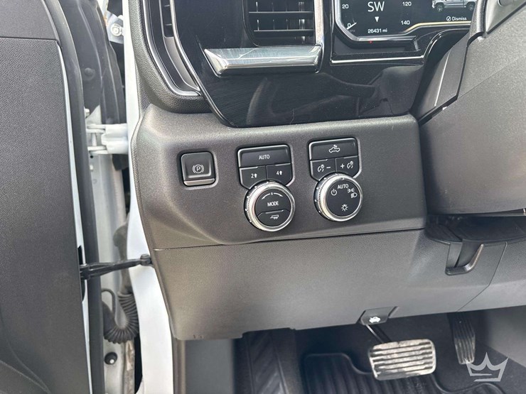 2023-gmc-sierra-1500-image-26