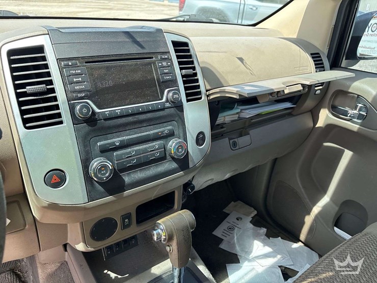 2016-nissan-frontier-image-15