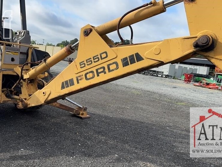 1996-ford-555d-image-7