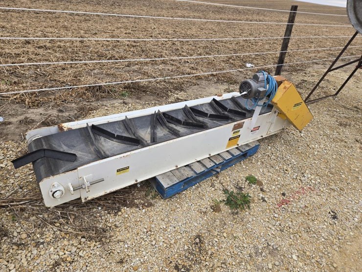 #5956-•-chantland-co.-8.5'-x-15'-rubber-paddle-conveyor-image-1