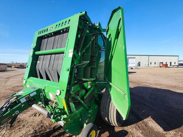 2021-john-deere-560r-image-11