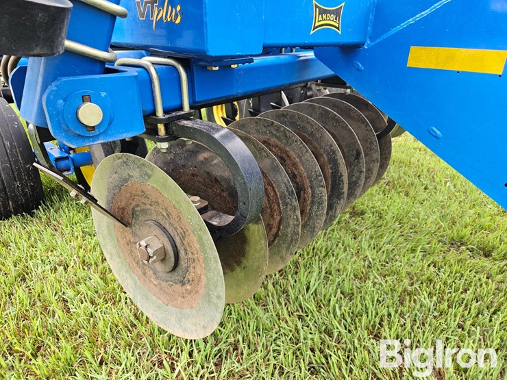 2012-landoll-7431-23-image-17