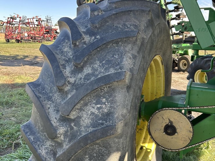 john-deere-1890-image-32