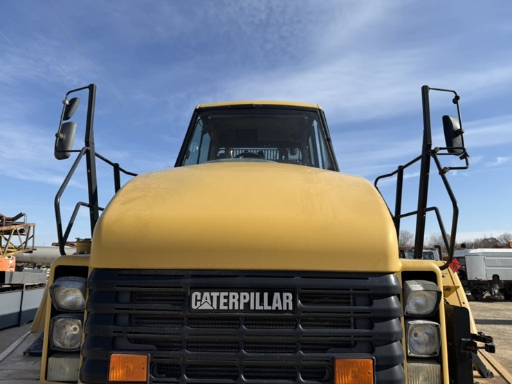 2010-caterpillar-740-image-60