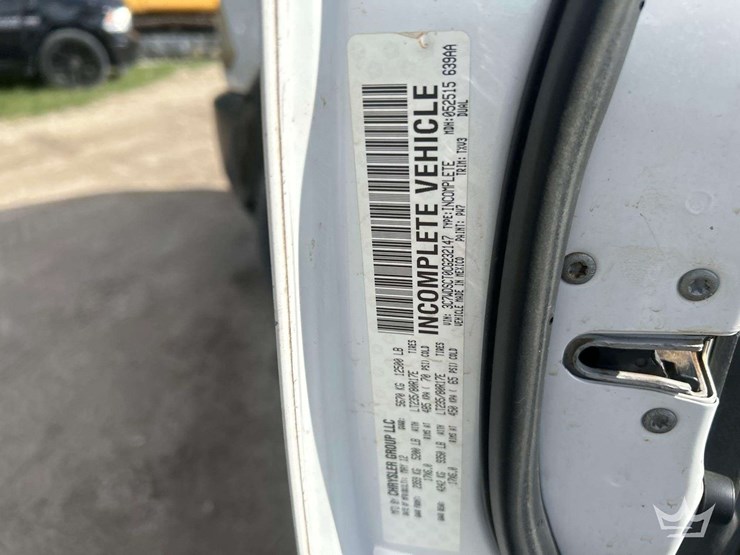 2012-dodge-3500-image-7