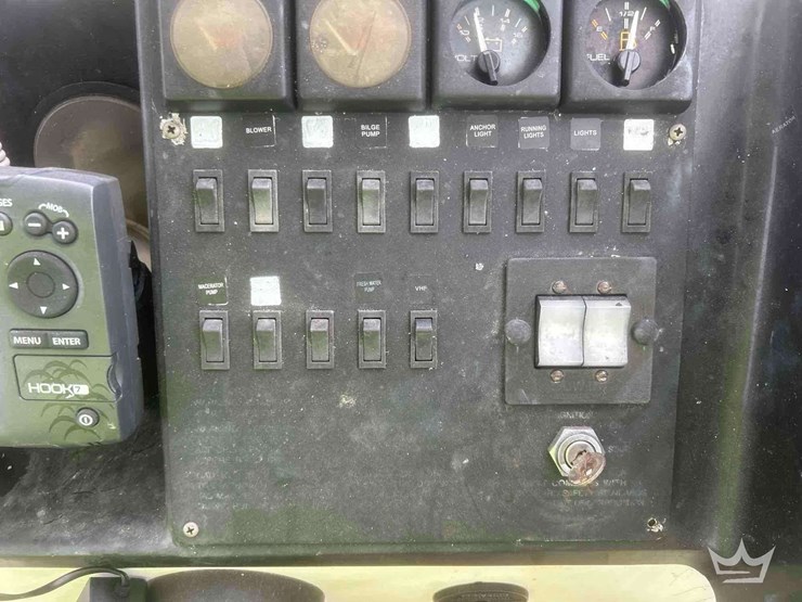 1992-byq-boat-and-trailer-image-29