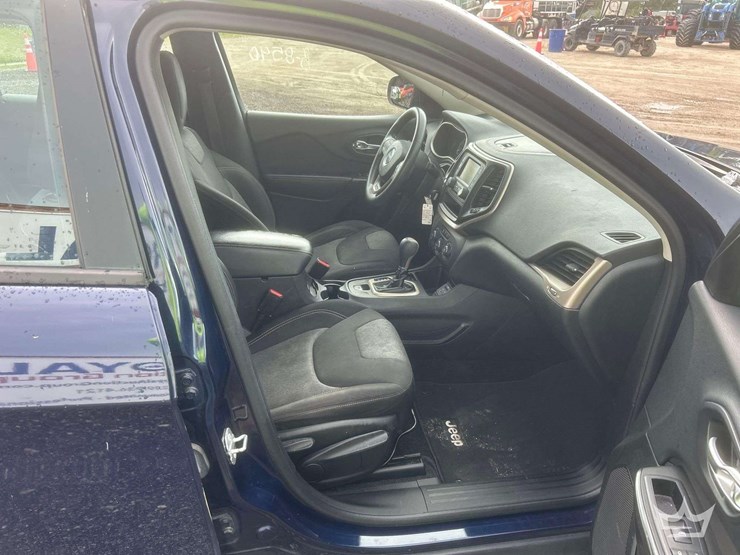 2014-jeep-cherokee-image-26