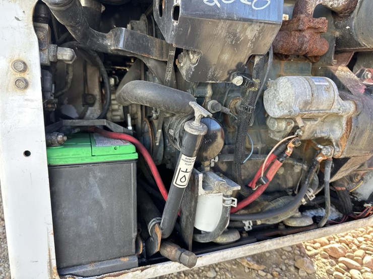 2015-bobcat-s70-image-25