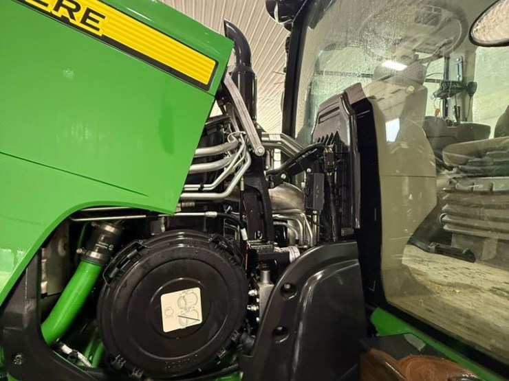 2016-john-deere-8245r-image-17