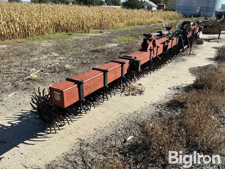 yetter-30'-folding-rotary-hoe-image-3