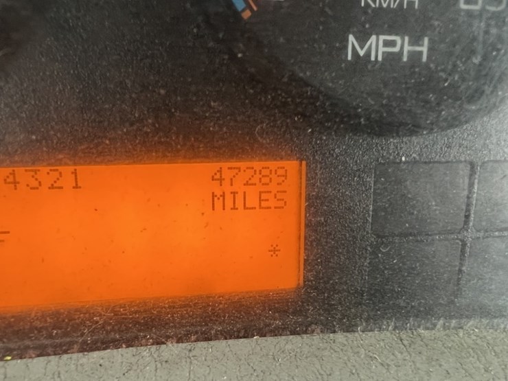 2013-international-7500-s/a-dump-truck-image-24