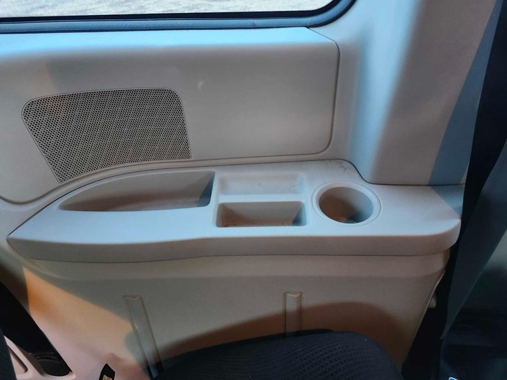 2014-dodge-grand-caravan-se-image-42