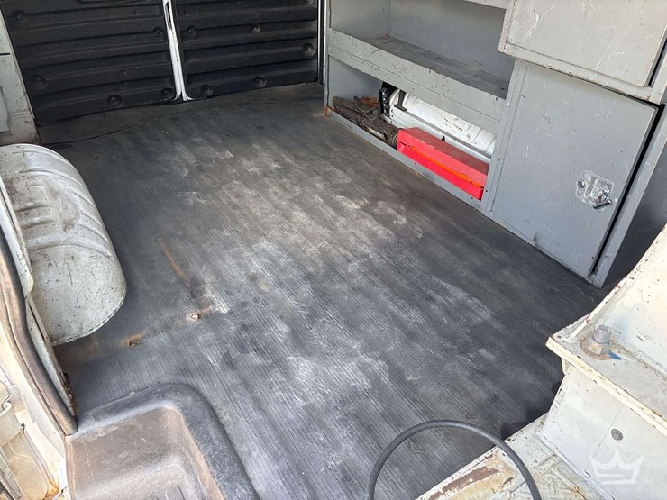 2006-chevrolet-express-3500-image-26