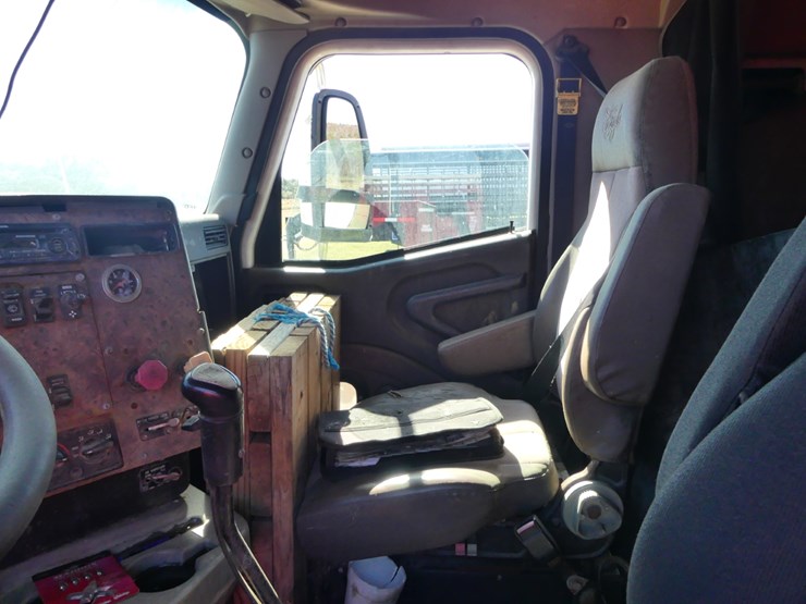 2003-international-9200i-image-13