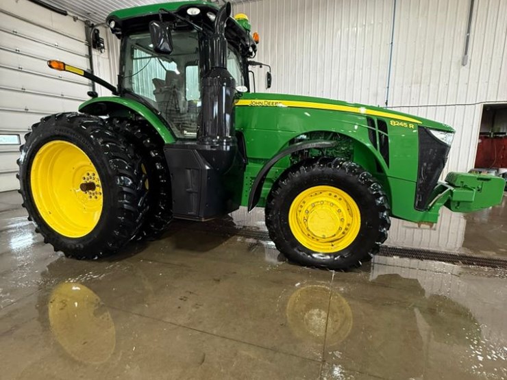 2016-john-deere-8245r-image-5