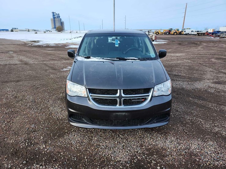 2015-dodge-grand-caravan-image-5