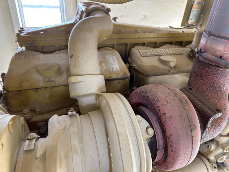caterpillar-365-kw-image-19