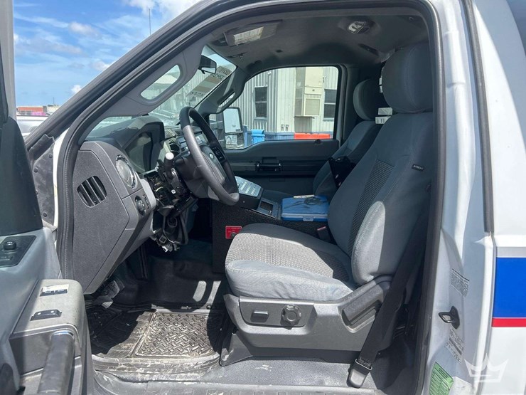 2013-ford-f550-image-7