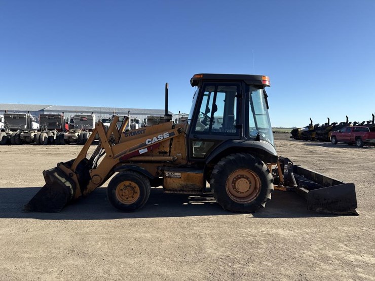 case-570m-xt-image-2