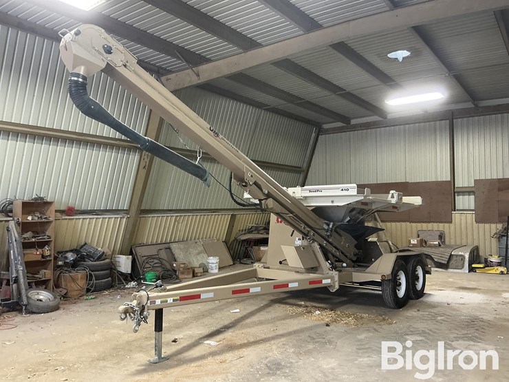 unverferth-seed-pro-410-4-box-seed-tender-image-1