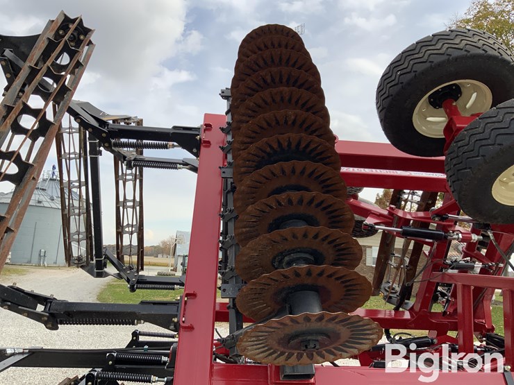 2025-mcfarlane-incite-tc-5124-drb-23'-5"-vertical-tillage-machine-image-20