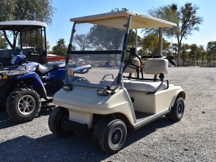 club-car-golf-cart-electric-w/-charger-(serial-#-a9140265410)-(k)-image-1
