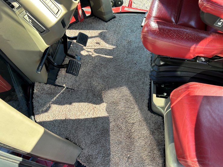 2013-case-ih-steiger-550-image-27