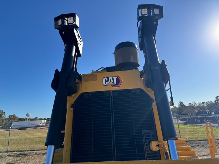 2019-caterpillar-d8t-image-60
