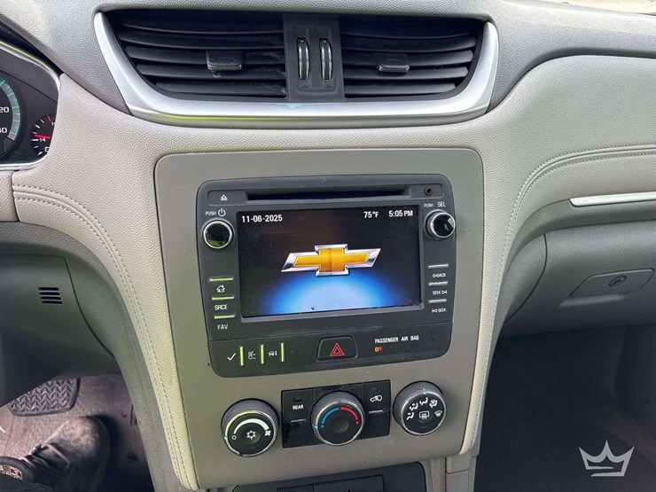 2015-chevrolet-traverse-image-14