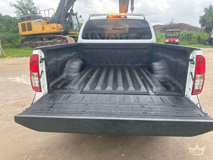 2016-nissan-frontier-image-17