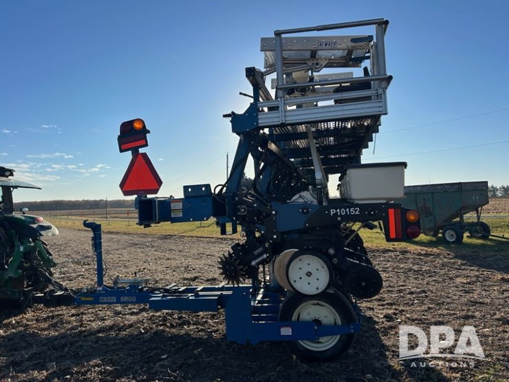 2010-almaco-seedpro-360-research-planter-(njp417)-image-8