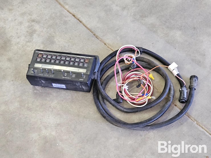 raven-scs440-sprayer-control-w/-wiring-harness-image-4