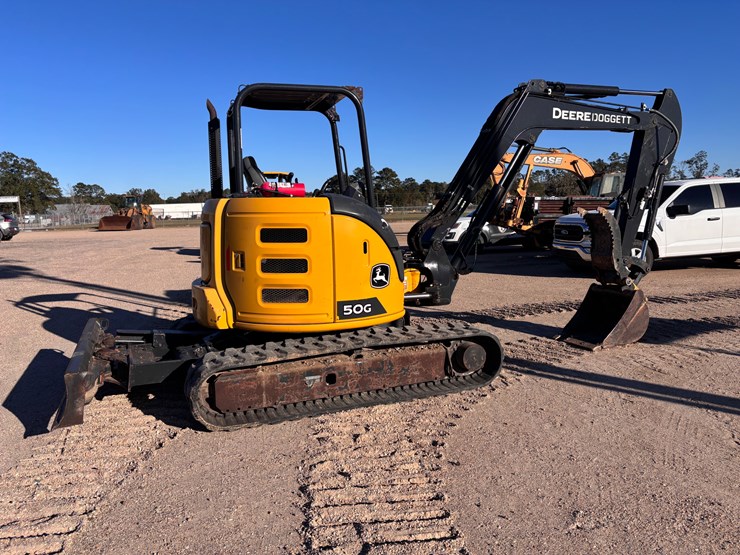 2021-deere-50g-image-2