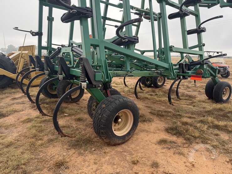 great-plains-6330uc-image-11