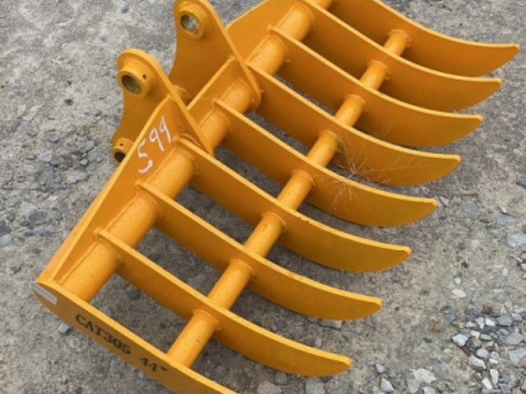 caterpillar-305-image-1