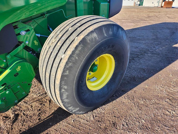 2023-john-deere-560m-image-34