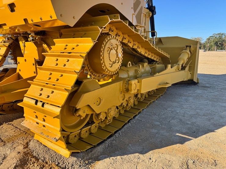 2019-caterpillar-d8t-image-22