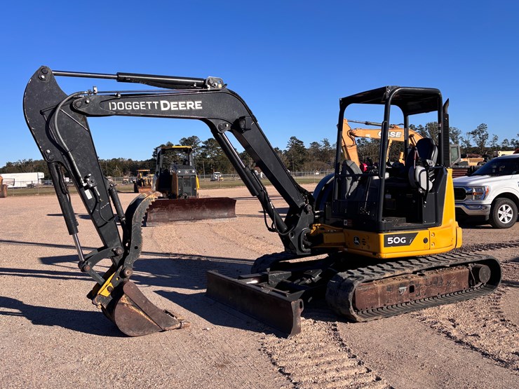 2021-deere-50g-image-3