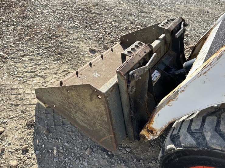 2015-bobcat-s70-image-10