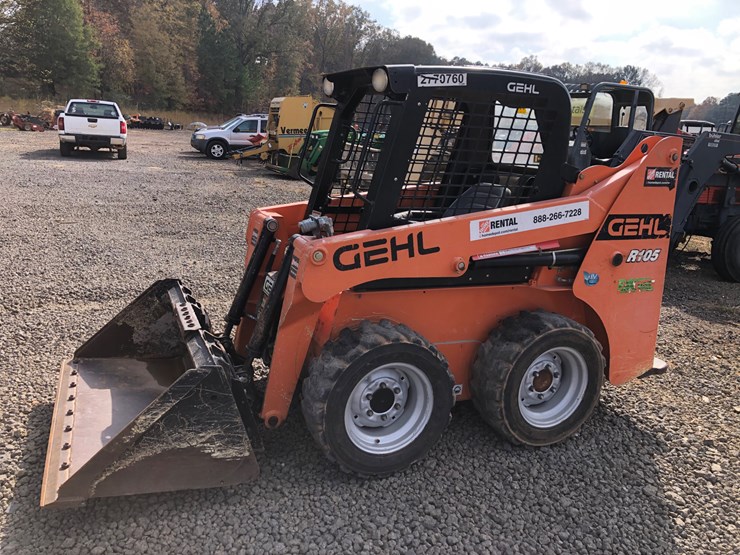 2019-gehl-r105-image-1