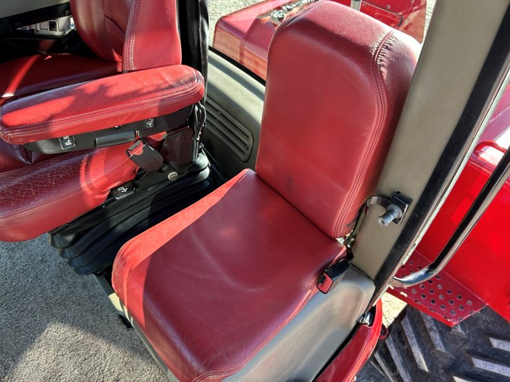 2013-case-ih-steiger-550-image-31