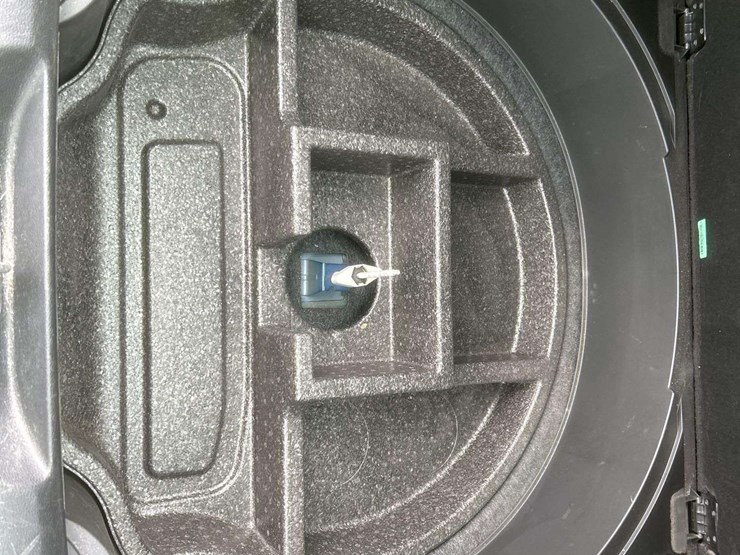 2014-jeep-cherokee-image-23