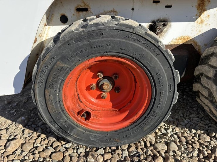 2015-bobcat-s70-image-36