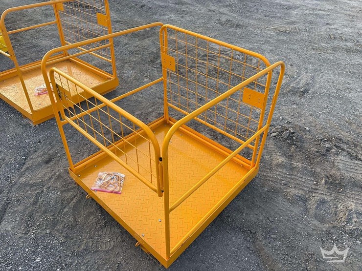 forklift-safety-basket-attachment-image-3