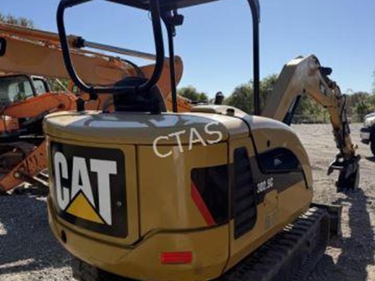 2011-caterpillar-302.5-image-7