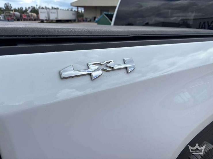 2023-gmc-sierra-1500-image-16