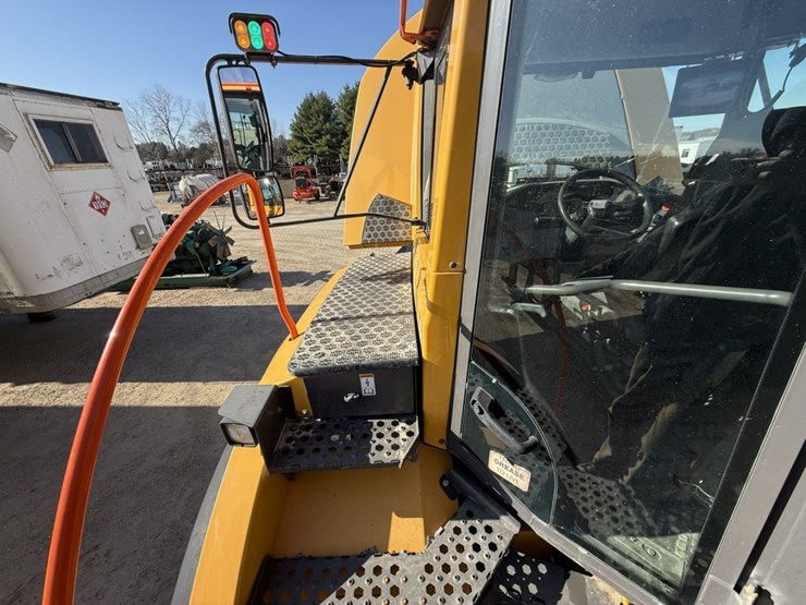 2020-volvo-a45g-image-88