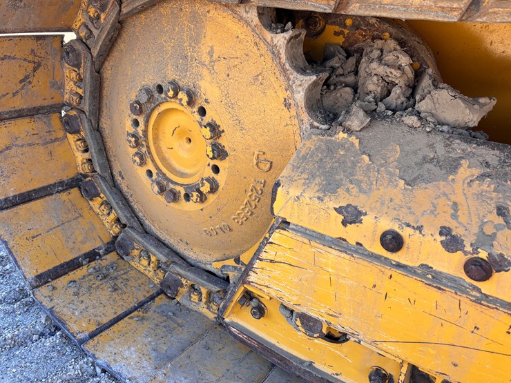 2022-deere-650k-image-11