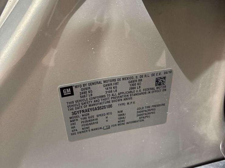 2010-cadillac-srx-image-10